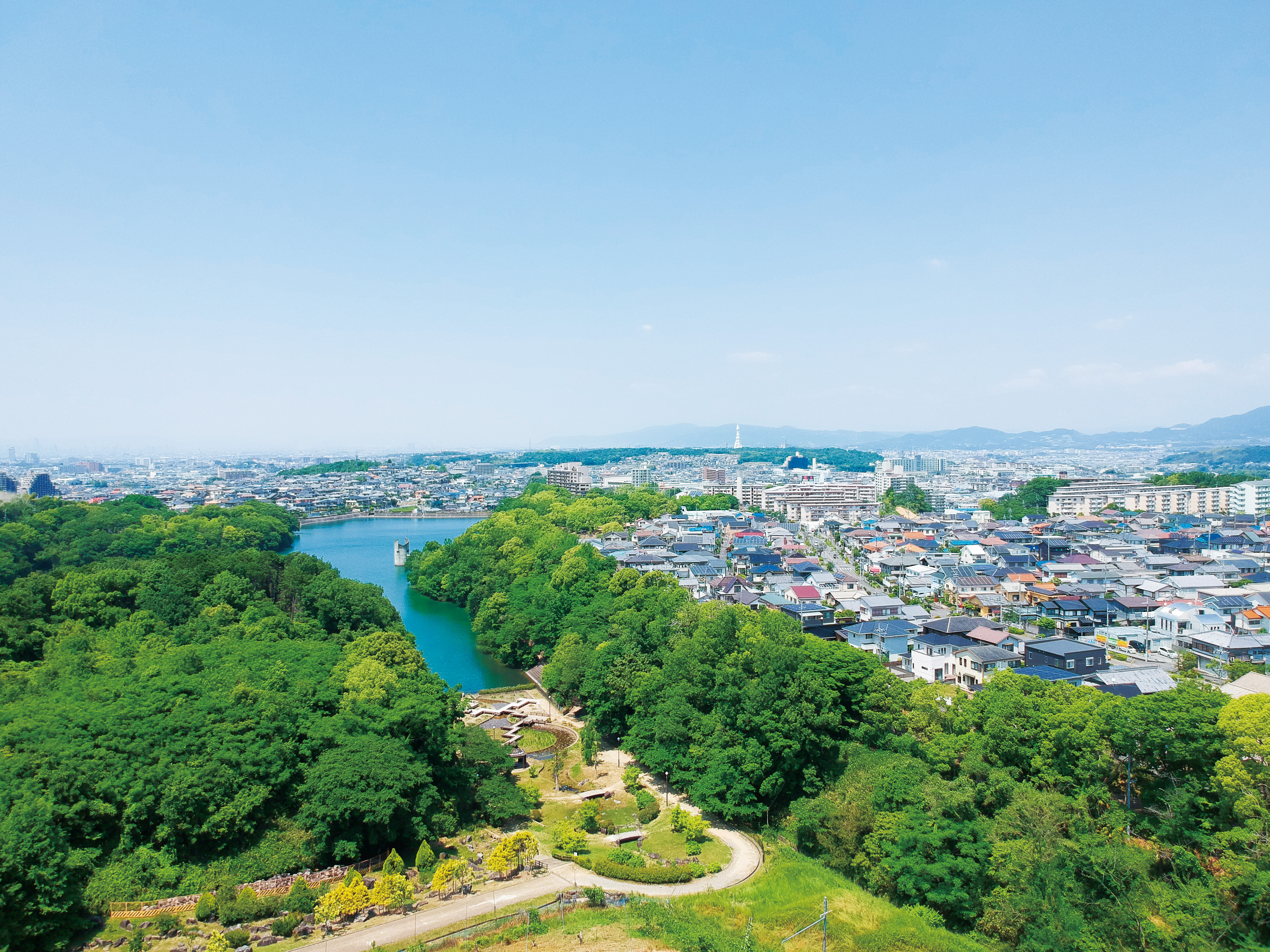 自然と都市が、心地よくつながる。