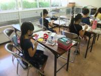 夏休み子ども教室「オリジナル小物をつくろう」の様子2