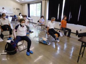 ストレッチの様子