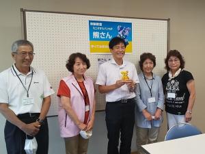 ミニタオルハンカチくまさんの体験教室に参加された島田市長
