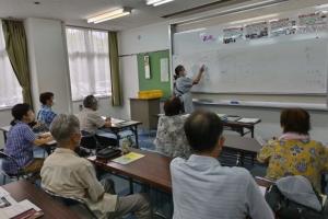 「野菜栽培の豆知識と切り花」講座の様子