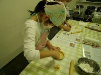 お菓子作りの様子9