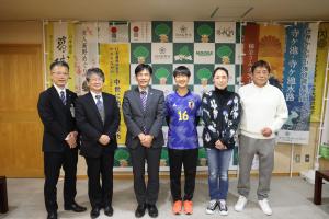 女子サッカーU-17日本代表中谷氏表敬訪問2