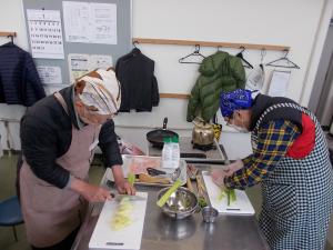 餃子づくり教室の様子1