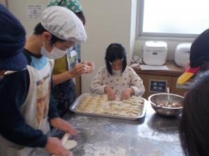 餃子づくり教室の様子3