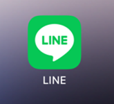 スマートフォンで「LINEアプリ」をタップし起動
