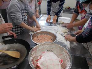 千代田公民館餃子作りの様子4