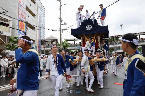 つながるフェス　市内を地車が曳航