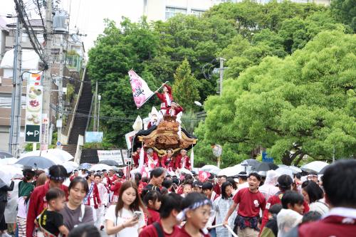 つながるフェス　地車が曳航1