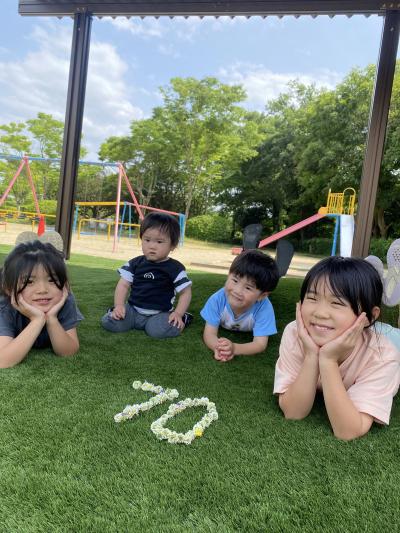 いつもの公園もお友達と一緒なら特別な時間