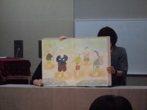 読み聞かせとコーラス　講座の様子5