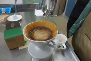 「美味しい！愉しい！うれしい！コーヒーハンドドリップ講座」の様子