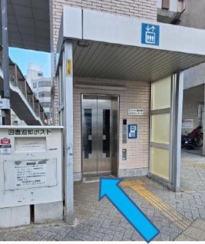 エレベーターに到着