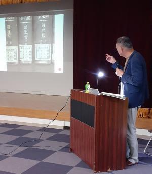 尾谷雅比古氏-河内長野の戦争遺跡を巡る