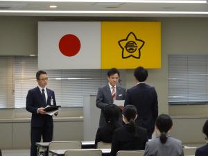 新規採用職員辞令交付