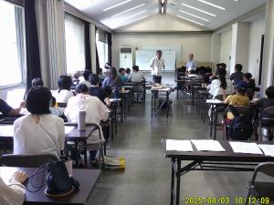 大勢の参加者