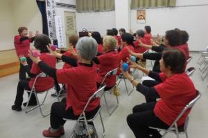 活動発表会「いきいき歌体操三日市」発表の様子