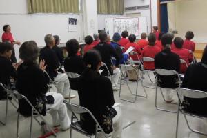 活動発表会「いきいき歌体操三日市」発表の様子