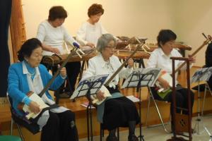 活動発表会「琴絃会」発表の様子