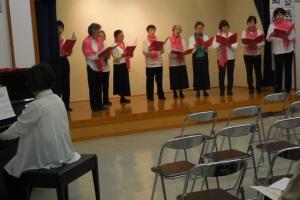 活動発表会「アンサンブルアンジェリーク」発表の様子