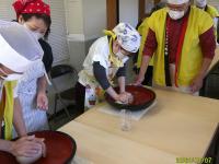 練っています。