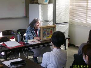 紙芝居を読んでいただきました。