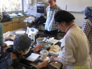 切り干し大根を計っています。