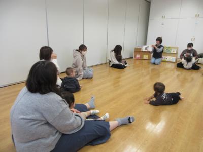 2025_12　絵本deこんにちwa3