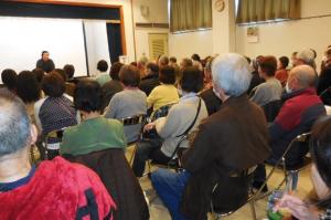 「三日市寄席」講座の様子