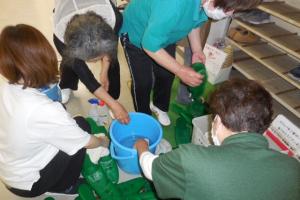 三日市公民館　公民館清掃の様子