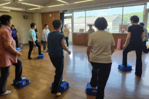 一日体験教室「ペパーミント健康体操」の様子