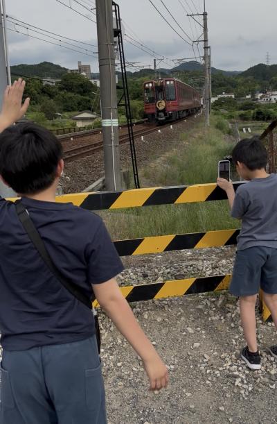 新しい観光列車見たよ