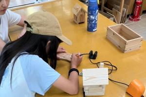 「一日で完成！親子で楽しむDIY　in 木根館」の様子