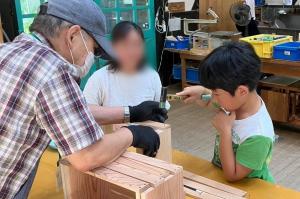 「一日で完成!親子で楽しむDIY in 木根館」の様子