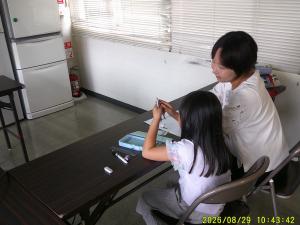 筆箱でお片付けの練習