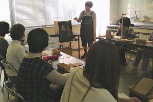 「北欧の幸運のお守り「ヒンメリ」を手作り」講座の様子