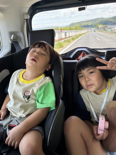 そーっと…にっこり