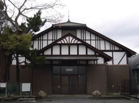 国登録文化財　河内長野市立武道館（旧長野町尋常高等小学校講堂）の画像1