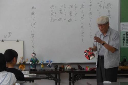 「夏休み子ども絵画教室」の様子