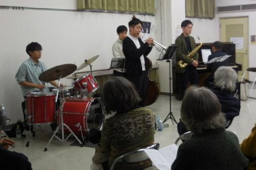「ゆうがた　Jazz　in　公民館」の様子