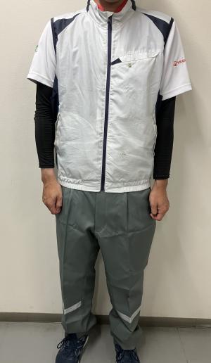 水道料金センター制服（空調服着用）