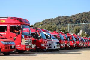 消防署・団車両の整列風景