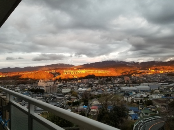 赤く染まった東の大地