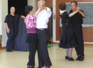 社交ダンス「舞」　活動の様子