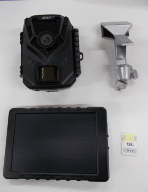 トレイルカメラ　ブラケット乾電池センサーカメラ用ソーラーパネル　Sdカード