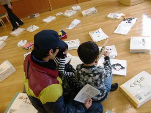以前のさわる絵本・布の絵本大公開の写真です。